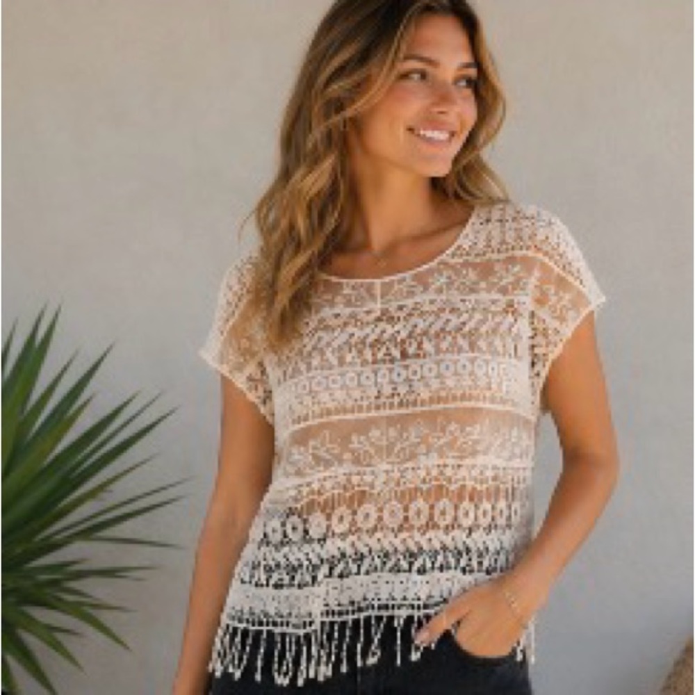 Vivid Importers of
NY Crochet Lace Fringe Top - Size 1X